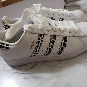 Adidas superstar